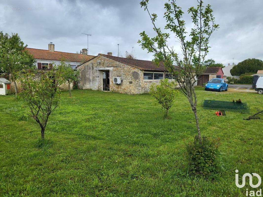 Photo 1 - Maison à CHAMPAGNE-LES-MARAIS