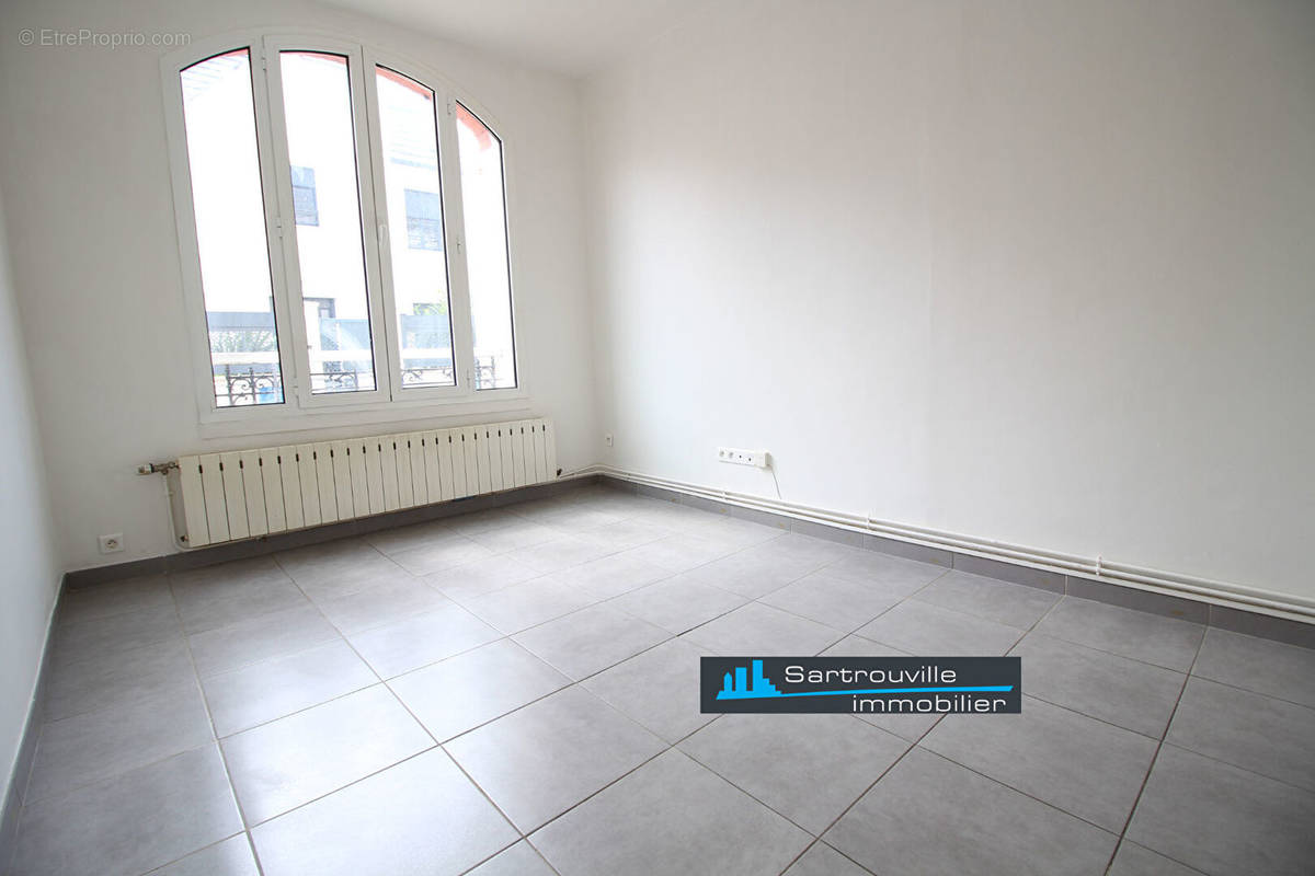 Appartement à SARTROUVILLE