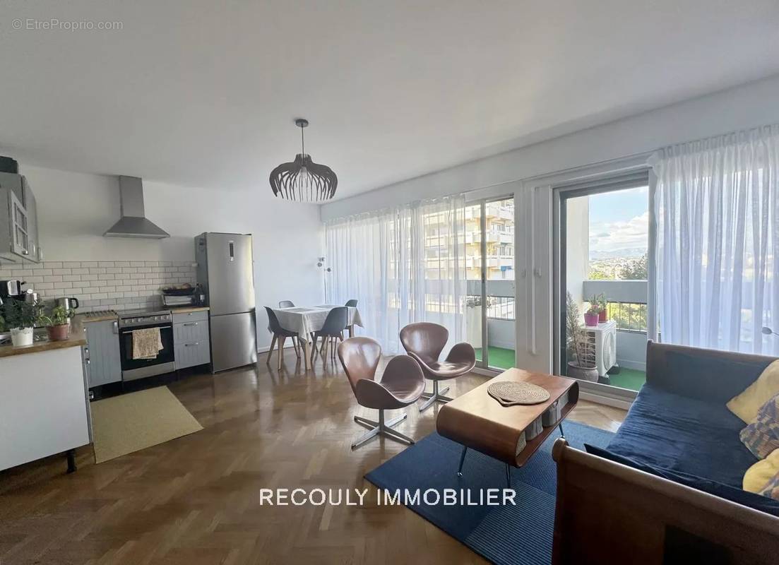 Appartement à MARSEILLE-9E