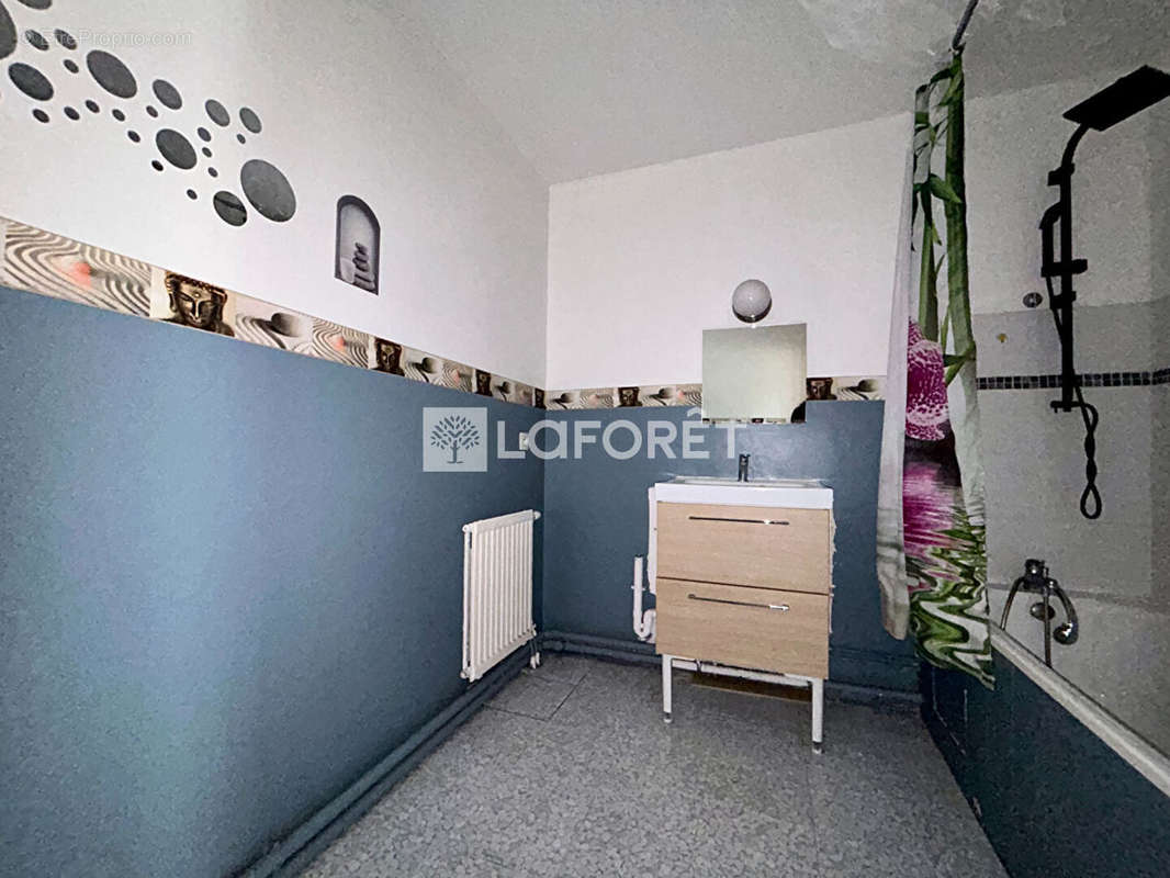 Appartement à COURDIMANCHE