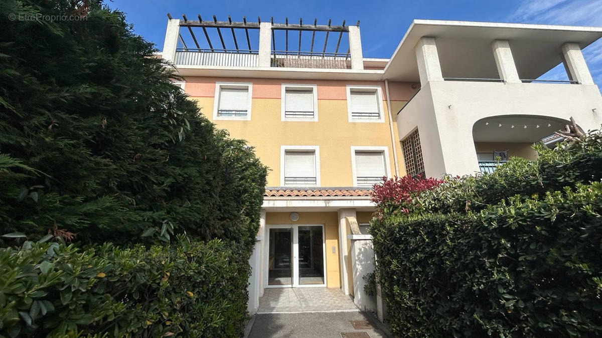 Appartement à MARSEILLE-16E