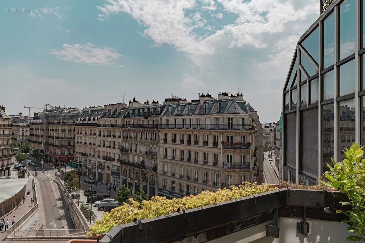 Appartement à PARIS-1E