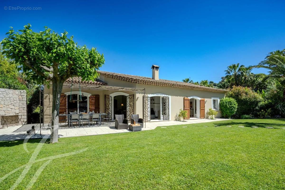 Maison à MOUGINS