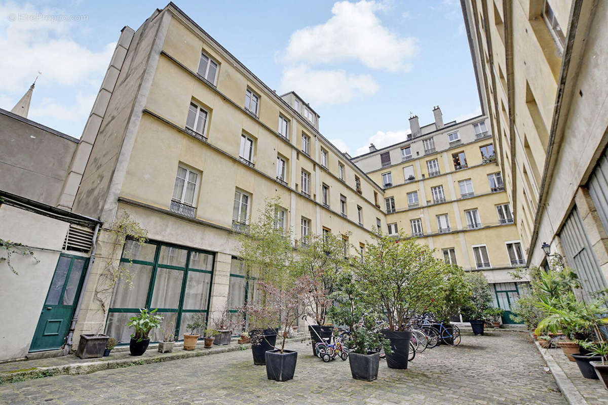 Appartement à PARIS-11E