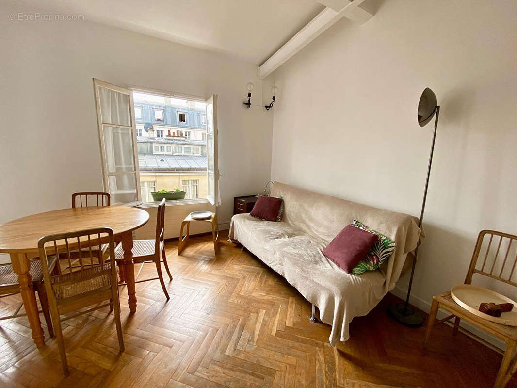 Appartement à PARIS-11E