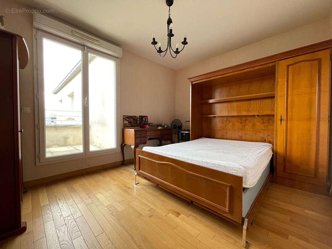 Appartement à CORBEIL-ESSONNES