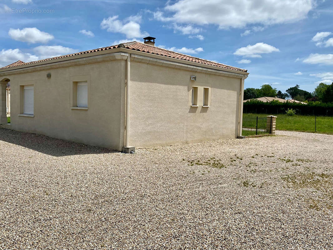 Maison à LAMONZIE-SAINT-MARTIN