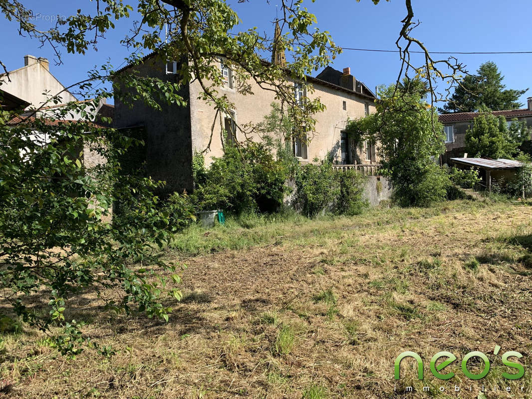 Maison à TILLIERES