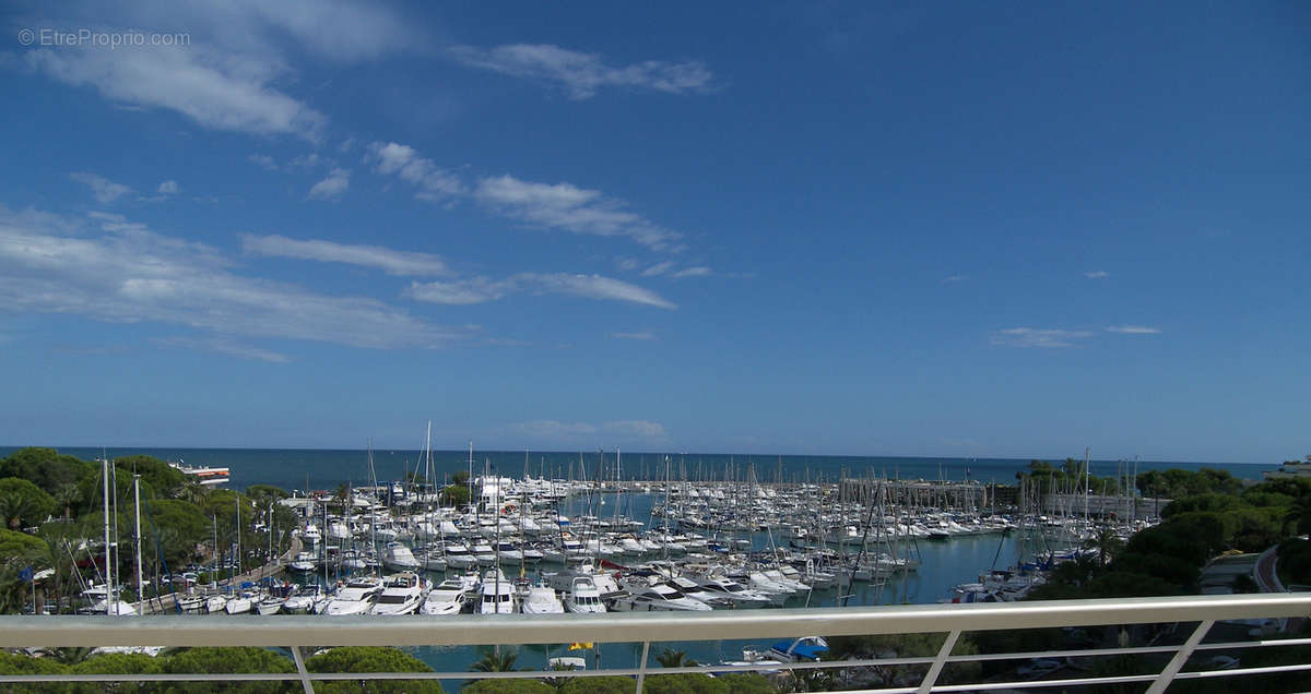 Appartement à VILLENEUVE-LOUBET