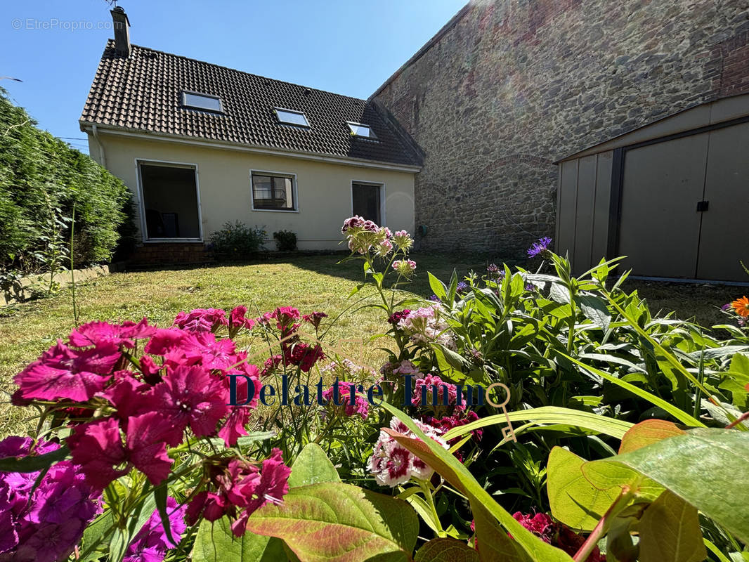 Maison à SAINT-MARTIN-BOULOGNE