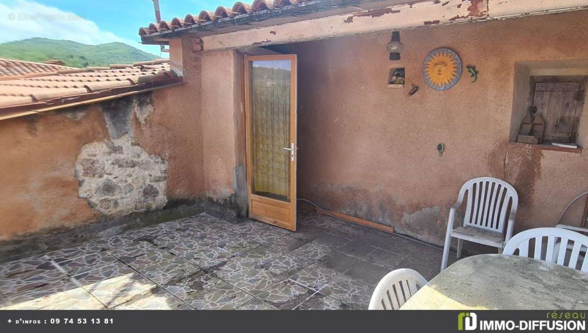 Appartement à SAINT-LAURENT-DE-CERDANS