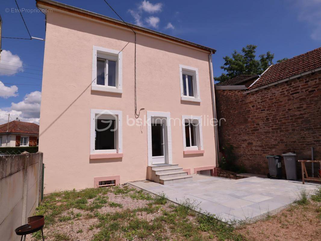 Maison à SAINT-LOUP-SUR-SEMOUSE