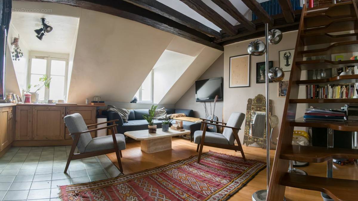 Appartement à PARIS-10E