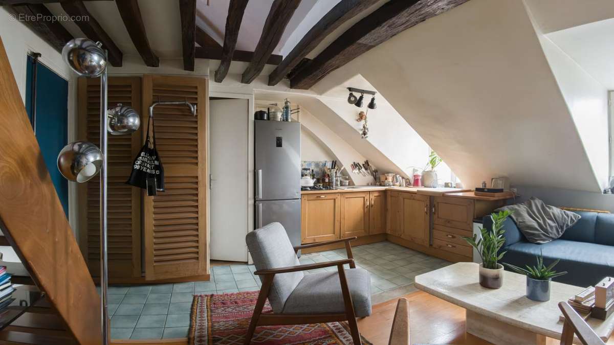 Appartement à PARIS-10E