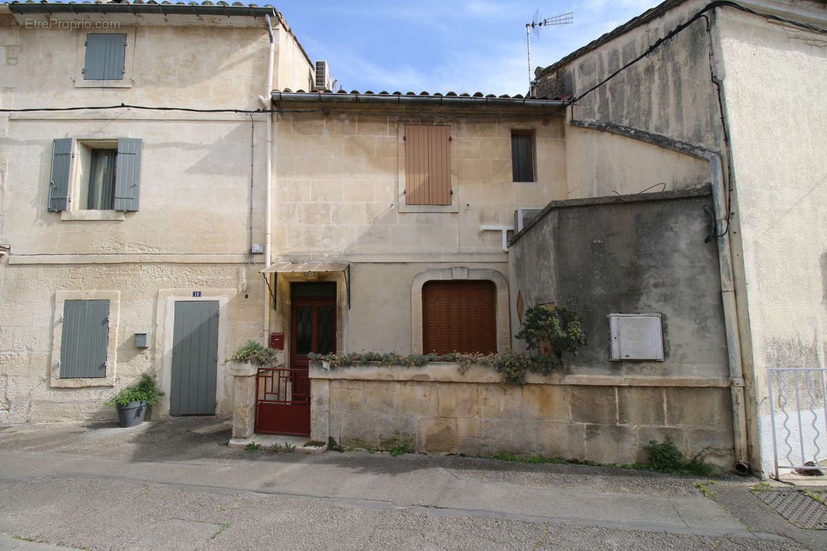 Maison à FONTVIEILLE