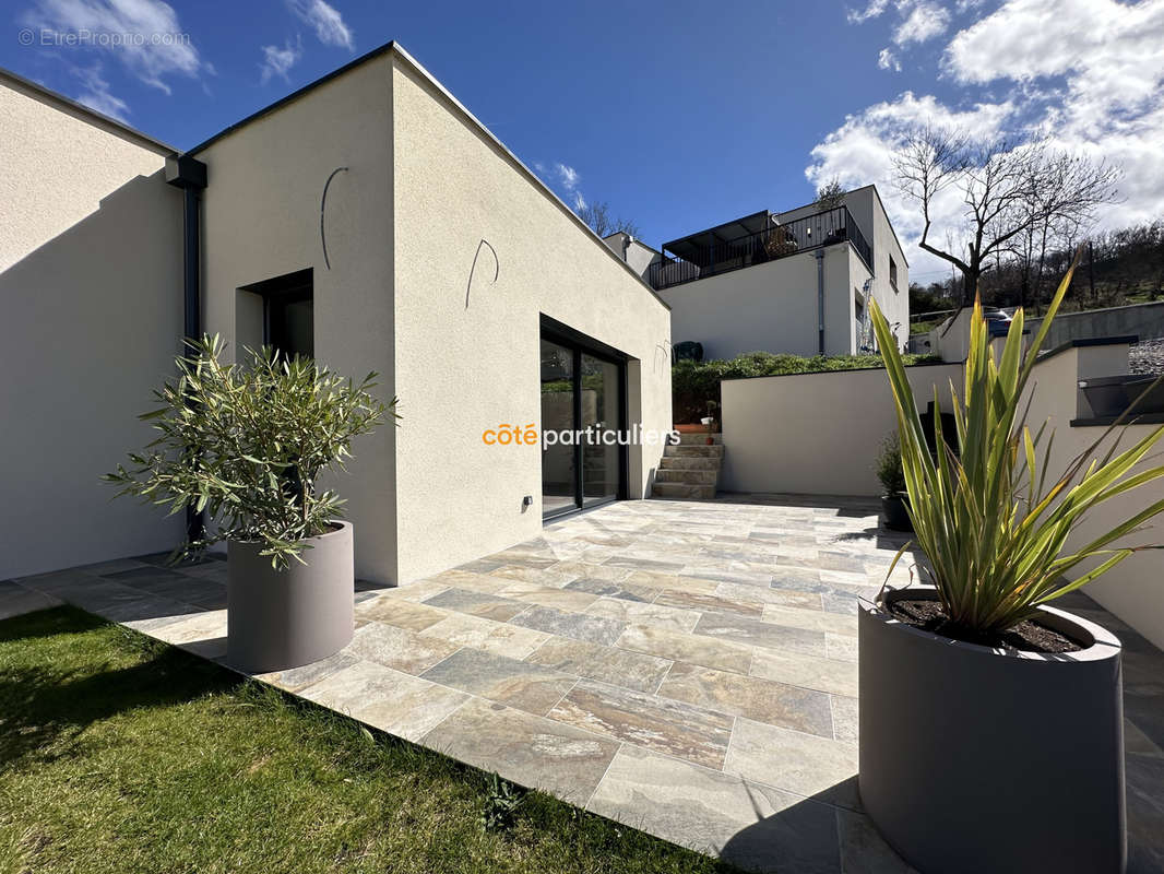 Maison à VALS-PRES-LE-PUY