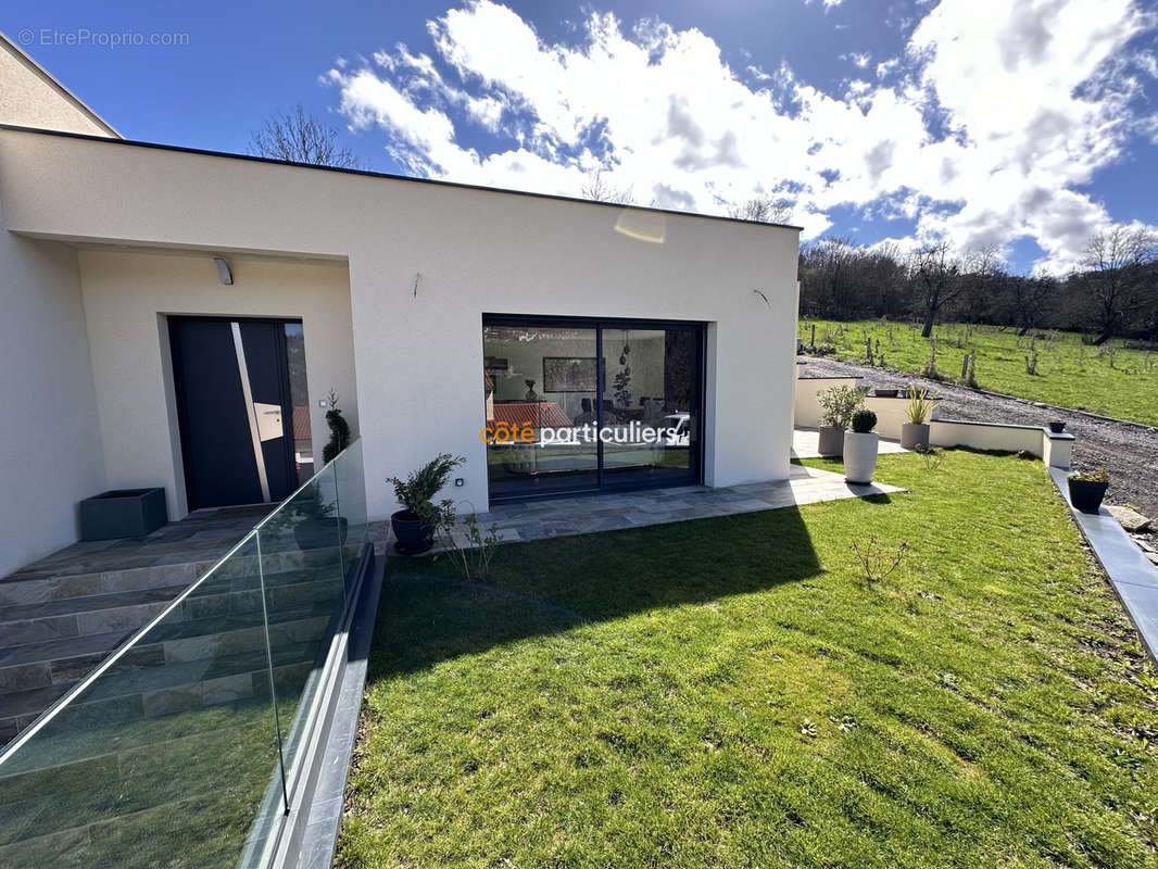 Maison à VALS-PRES-LE-PUY