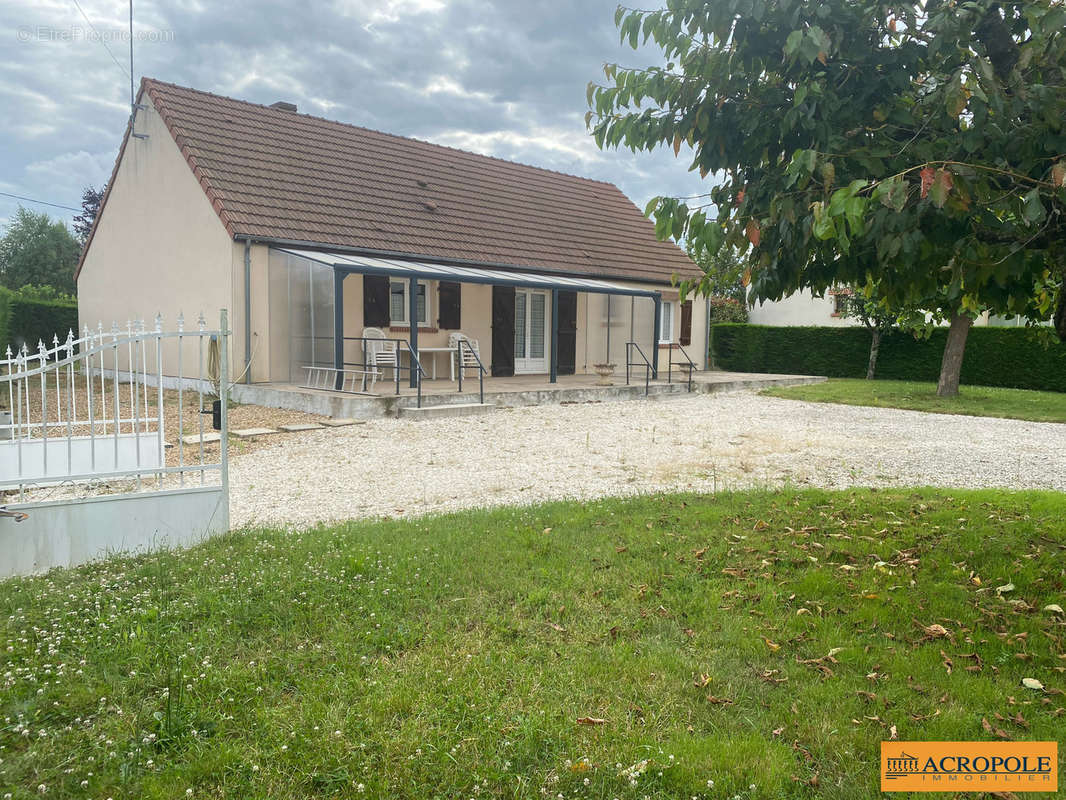 Maison à SAINT-MARTIN-SUR-OCRE