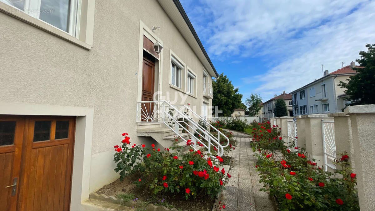 Maison à HOUDEMONT