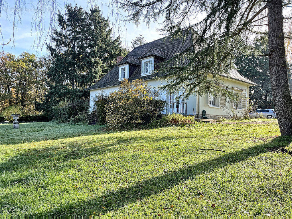 Maison à CHAUMONT-SUR-LOIRE