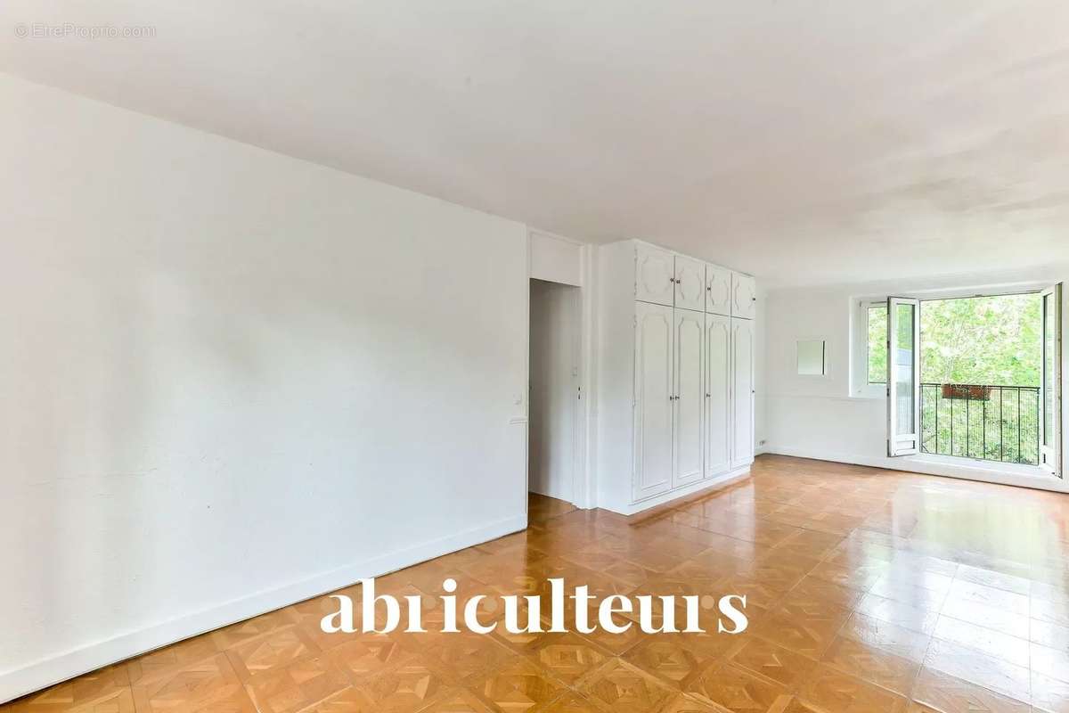 Appartement à CLICHY