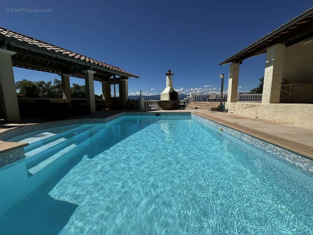 Maison à LES ADRETS-DE-L&#039;ESTEREL