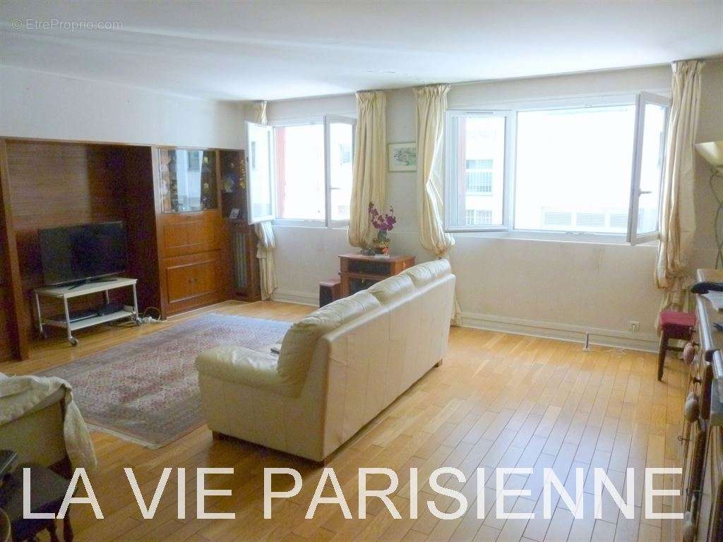 Appartement à PARIS-15E