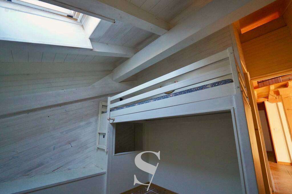 Appartement à SERRAVAL