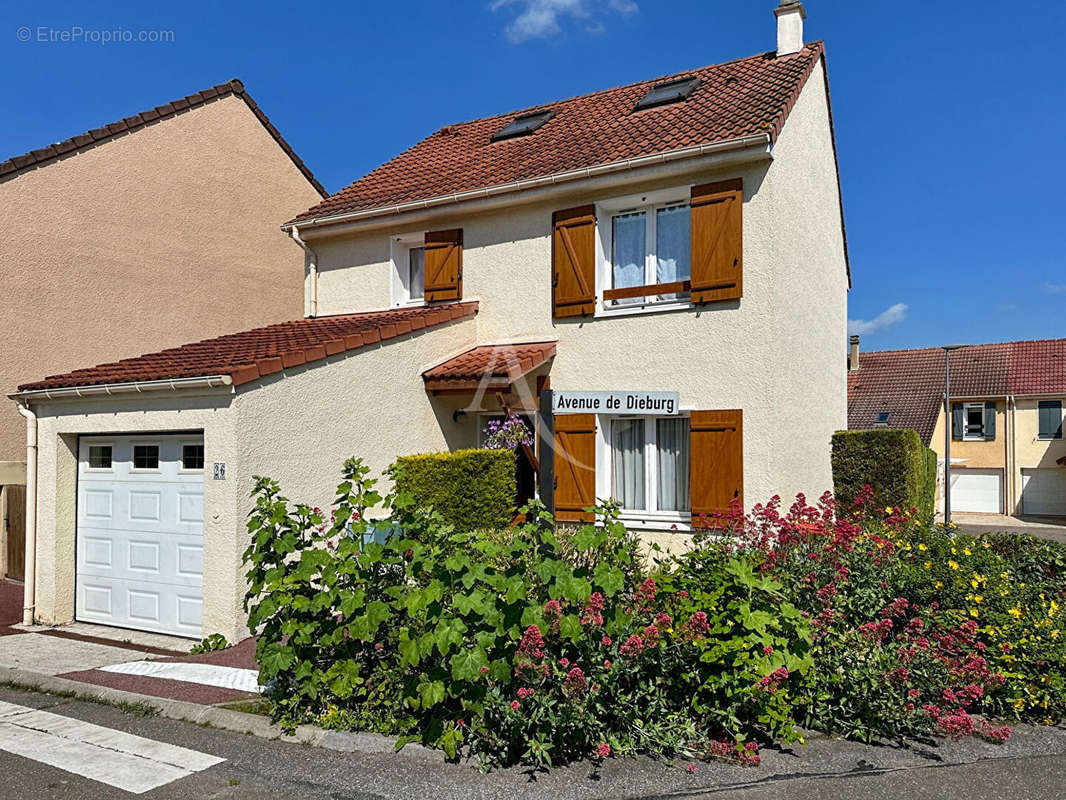 Maison à AUBERGENVILLE