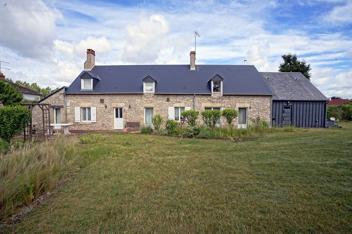 Maison à FAY-AUX-LOGES