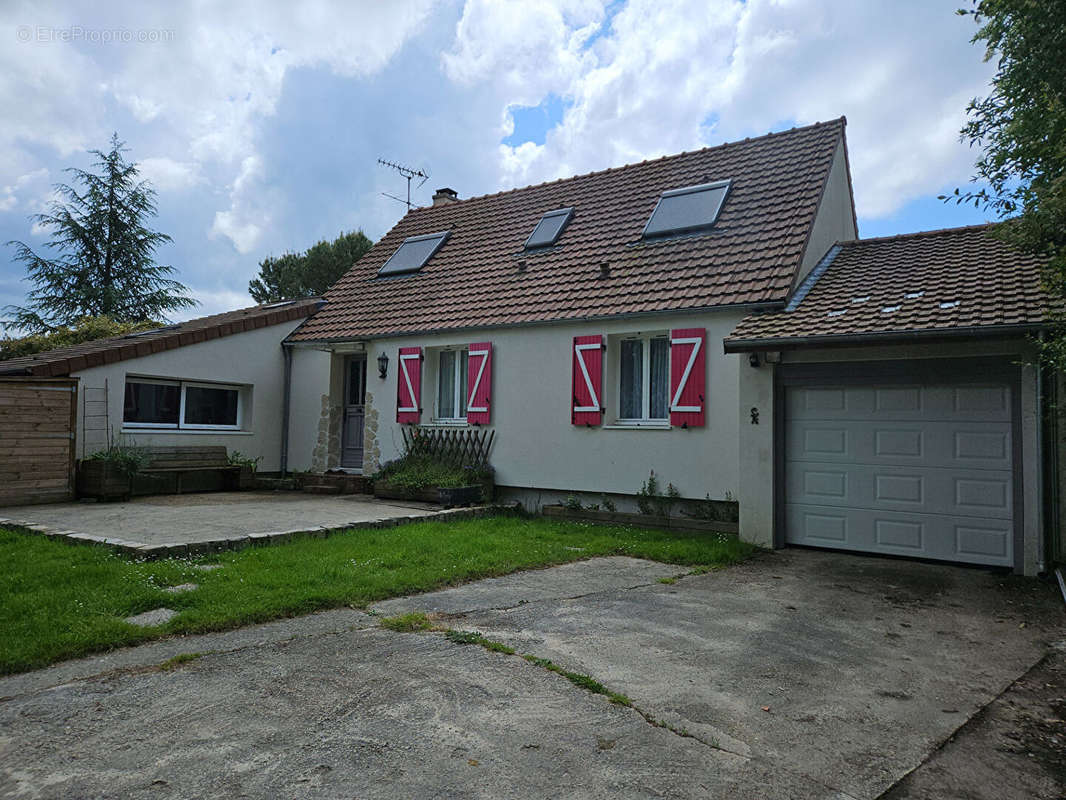 Maison à SAINT-LEGER-EN-YVELINES