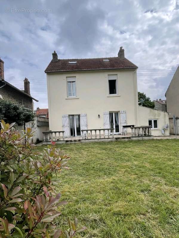 Maison à MANTES-LA-JOLIE