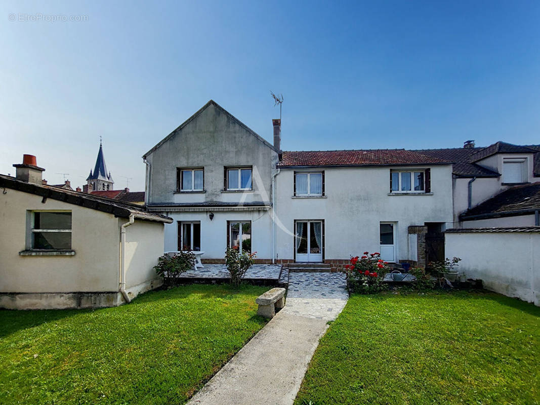 Maison à BRIE-COMTE-ROBERT