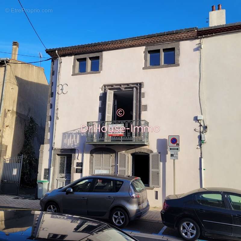 Appartement à PONT-DU-CHATEAU