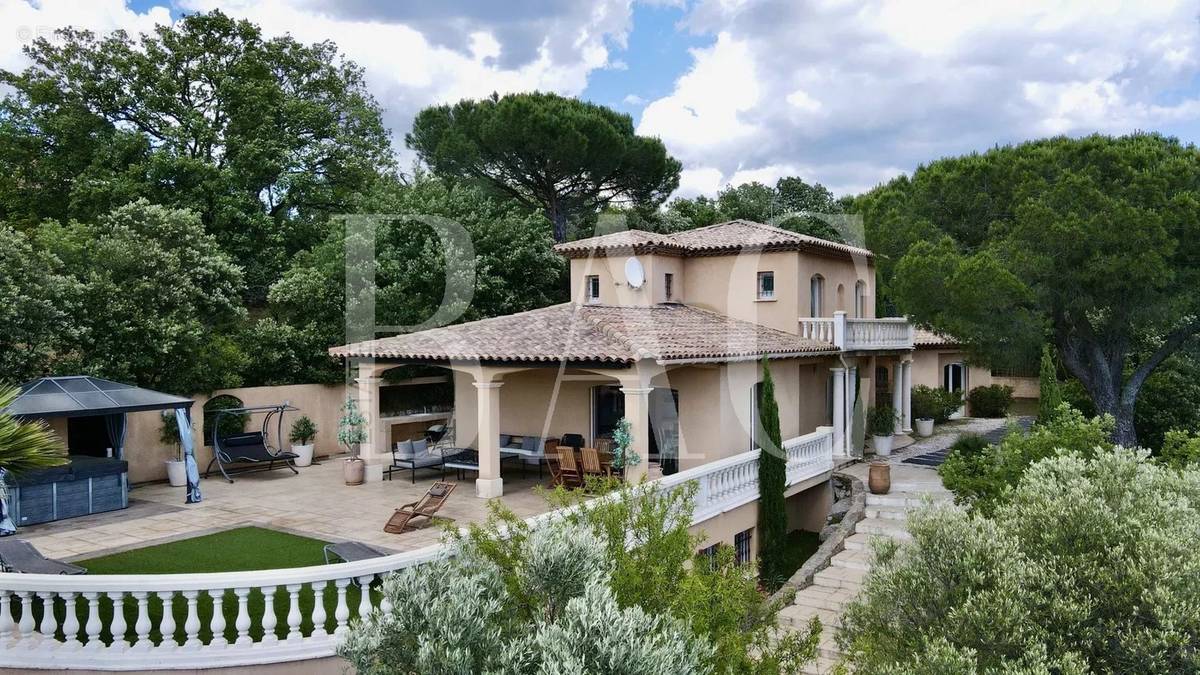 Maison à COGOLIN