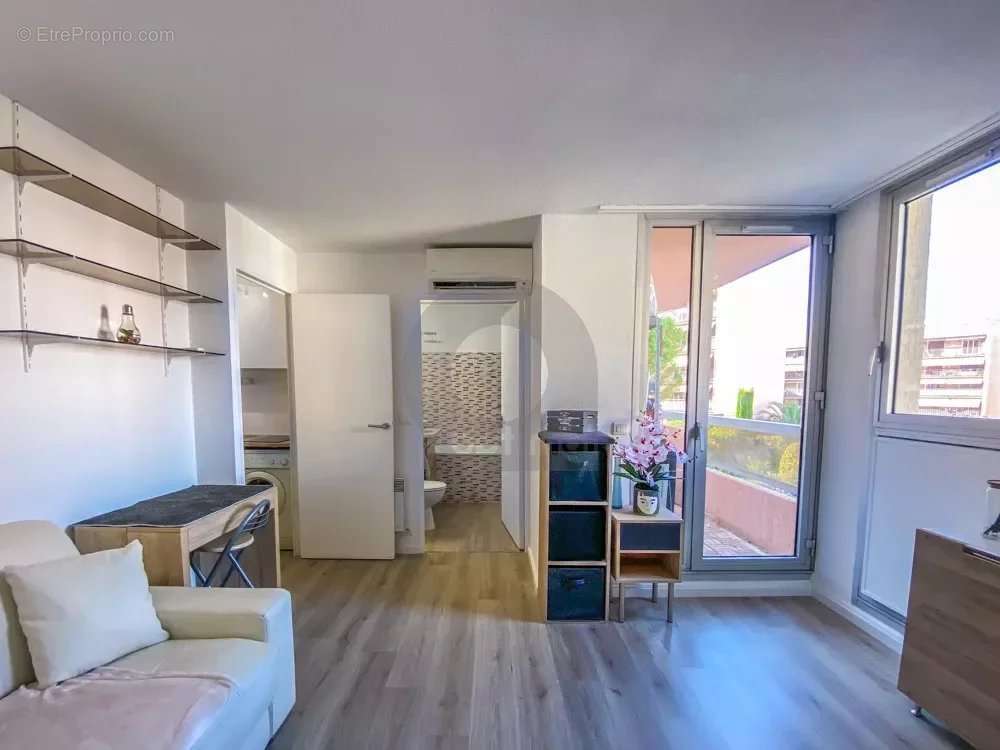 Appartement à ROQUEBRUNE-CAP-MARTIN