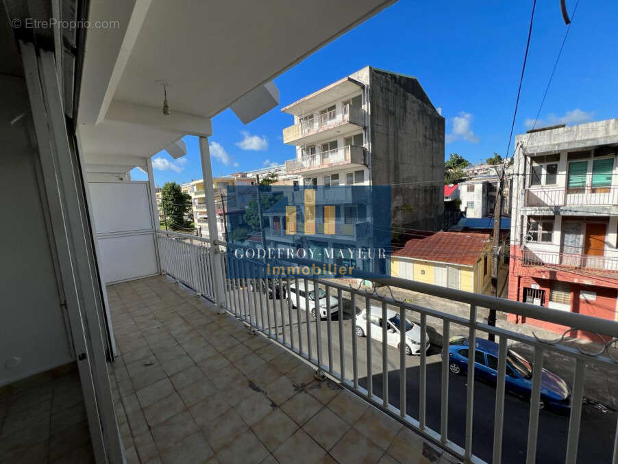 Appartement à LES ABYMES