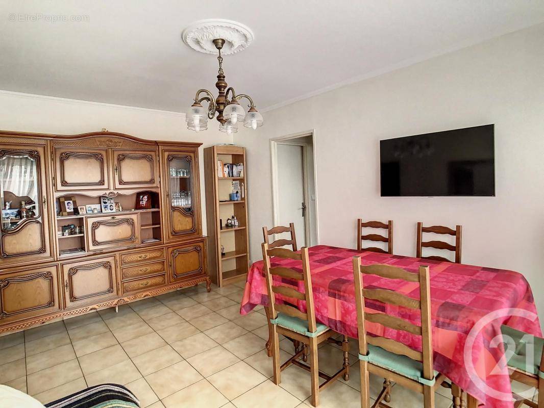 Appartement à THIAIS