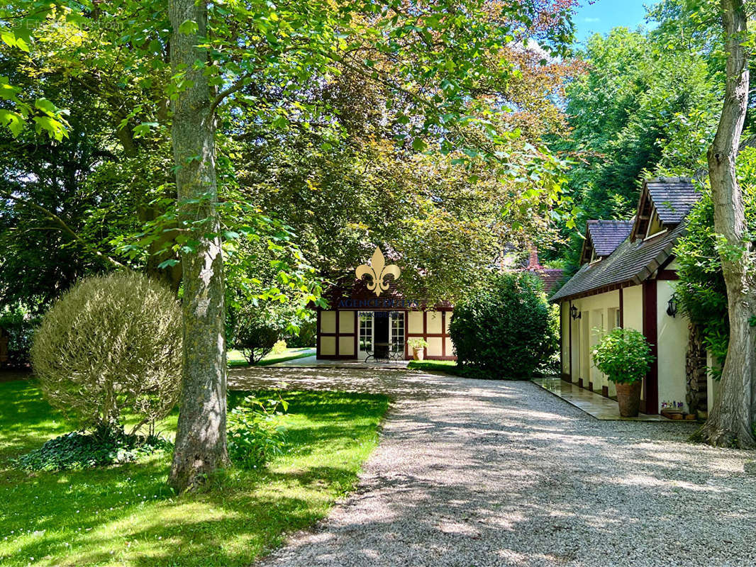 Maison à CHANTILLY