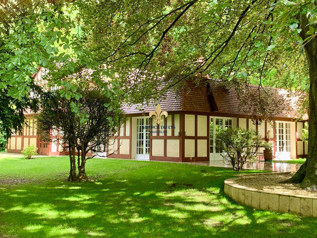 Maison à CHANTILLY