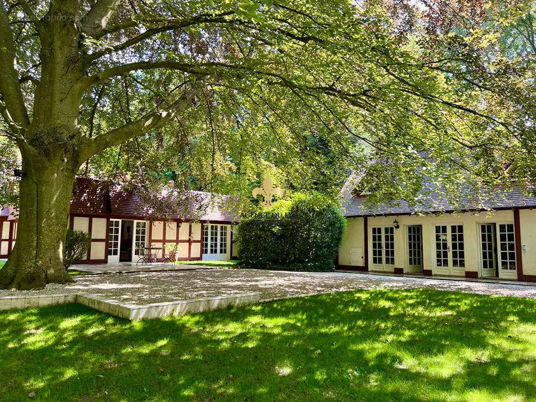 Maison à CHANTILLY