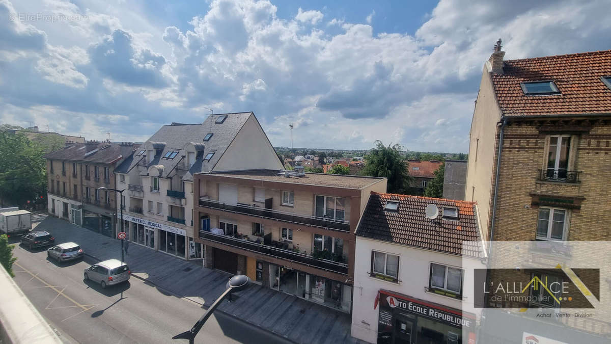 Appartement à SARTROUVILLE