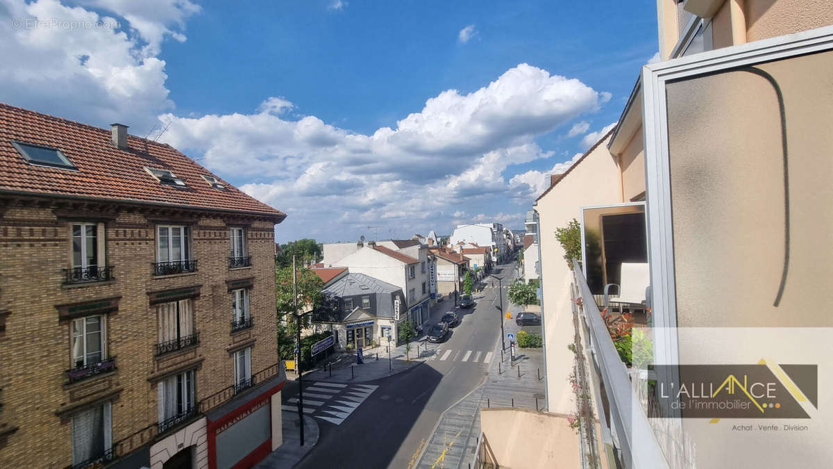 Appartement à SARTROUVILLE