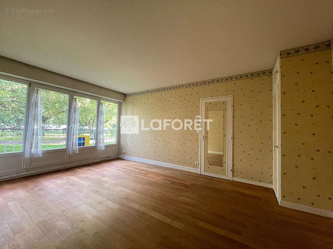 Appartement à CHENNEVIERES-SUR-MARNE