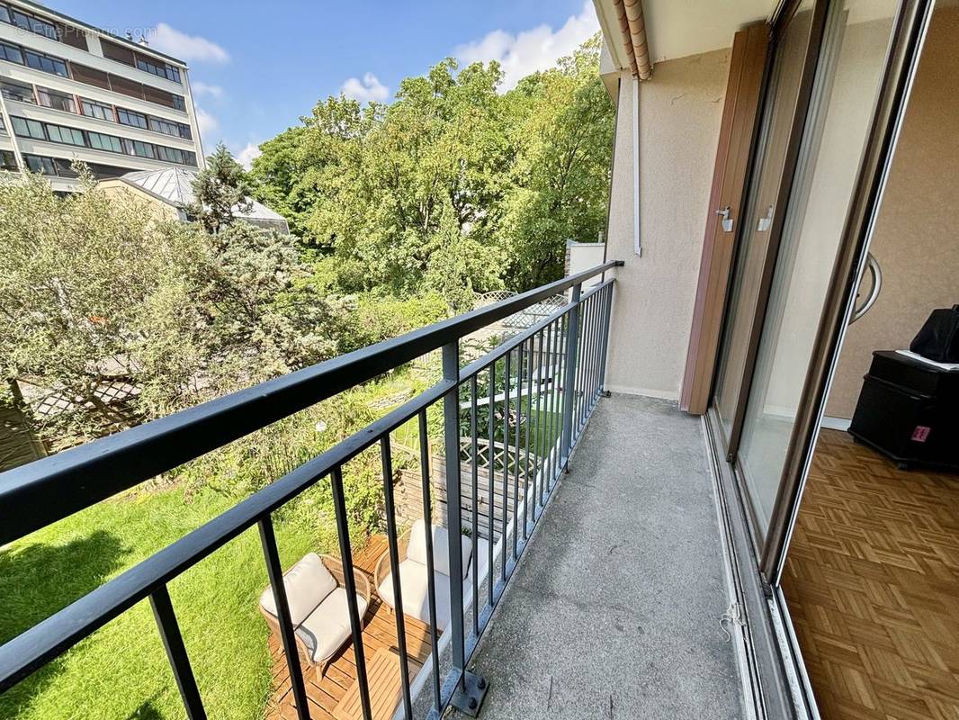 Appartement à PARIS-19E