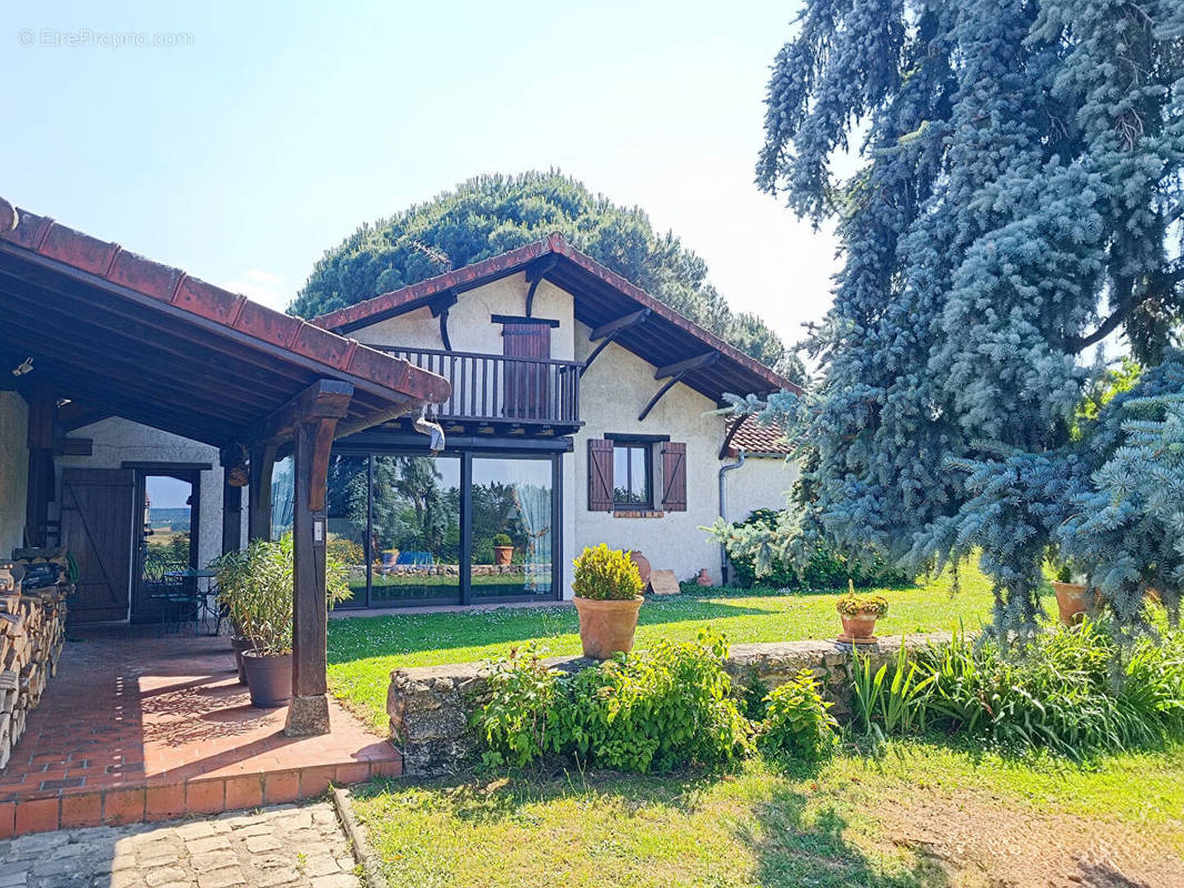 Maison à FONTENAY-LE-FLEURY