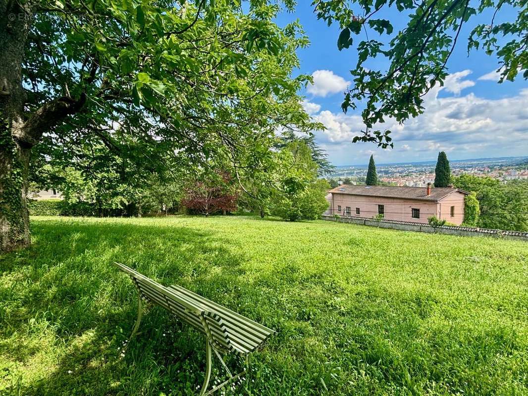 Appartement à SAINTE-FOY-LES-LYON