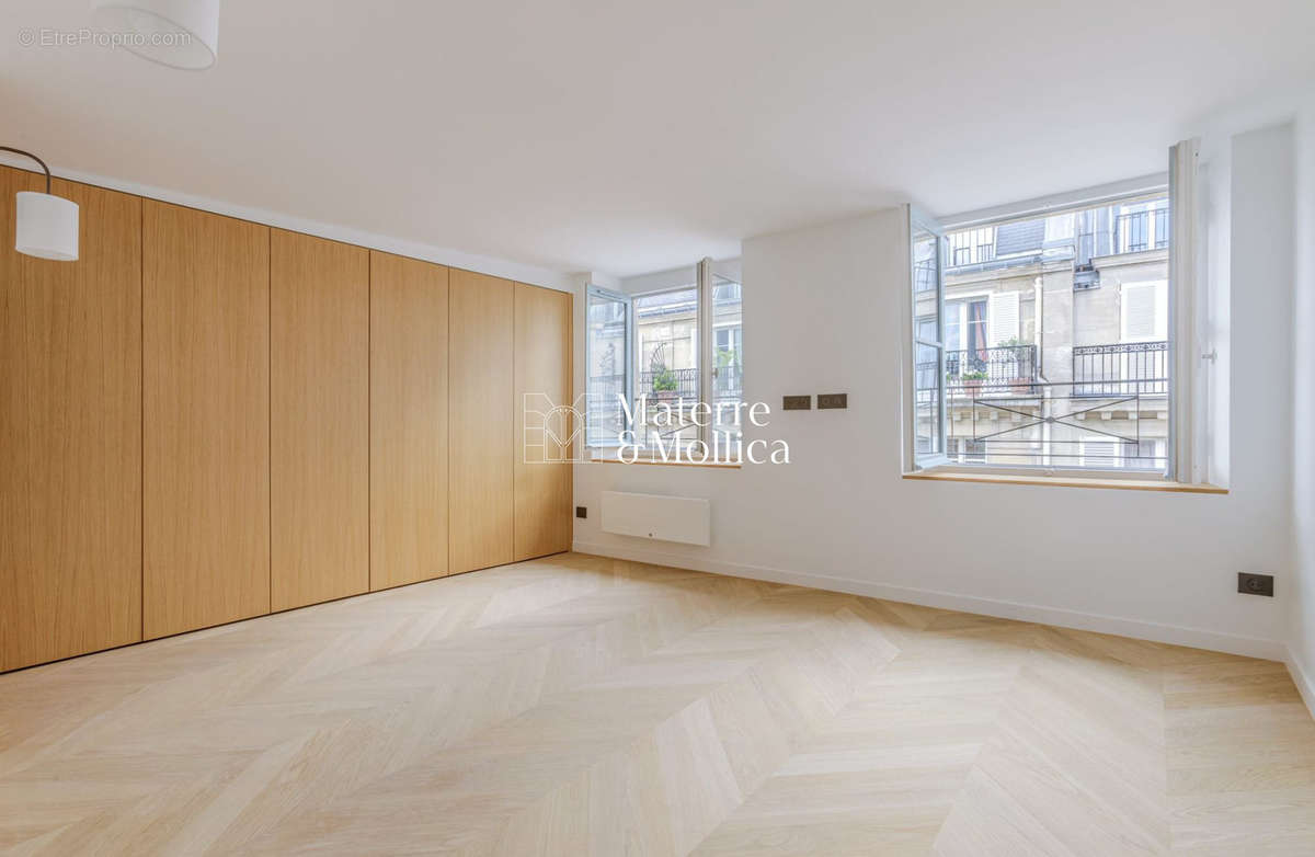 Appartement à PARIS-6E