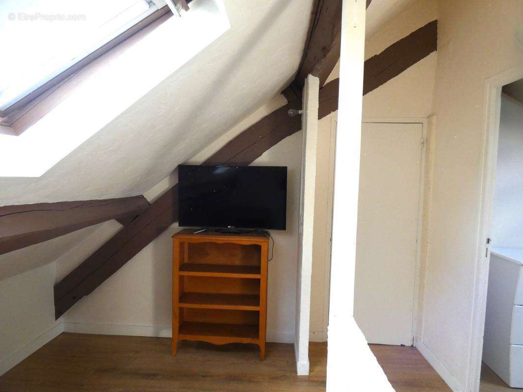 Appartement a louer jouy-le-moutier - 4 pièce(s) - 88 m2 - Surfyn
