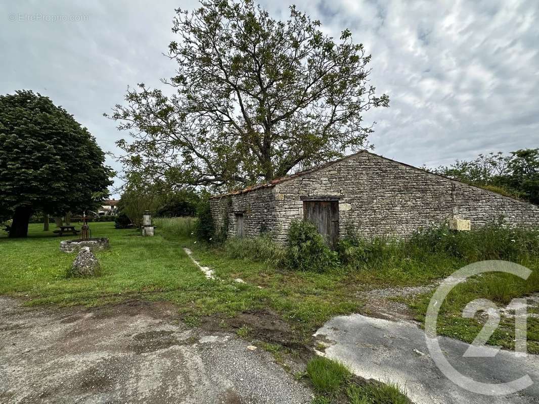 Maison à AUBIGNE